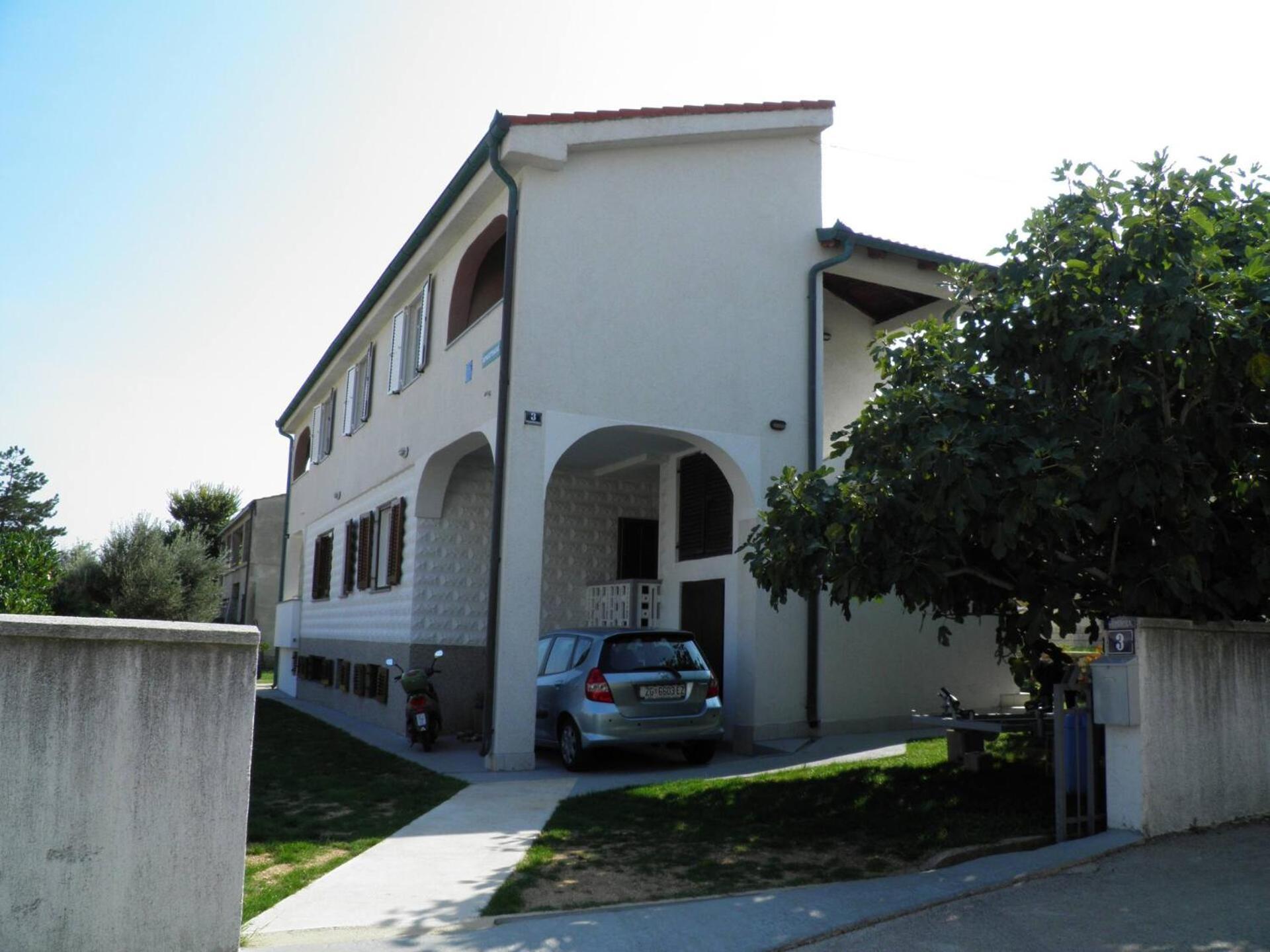 באסקה Apartments Klaric מראה חיצוני תמונה